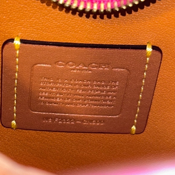 Coach Heart Bag-‎ BRAND NEW - Picture 2 of 13